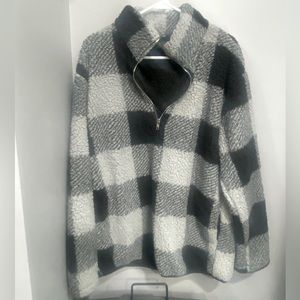 Fleece pullover. Women’s Size Large. Color black/grey